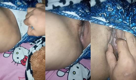 Gudangbokep mainin memek pacar lagi tidur
